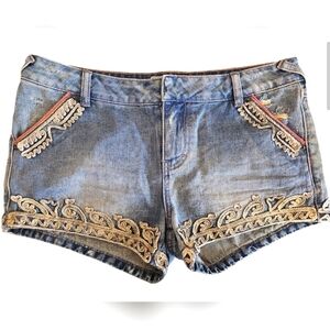 😺 Free People Boho Embellished Denim Shorts Majestic River Rock Size 29